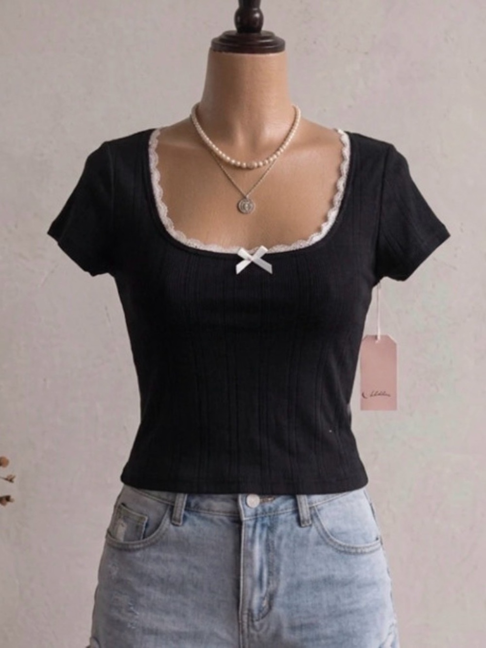 Black Lace-Trim Ribbed Scoop Crop Top